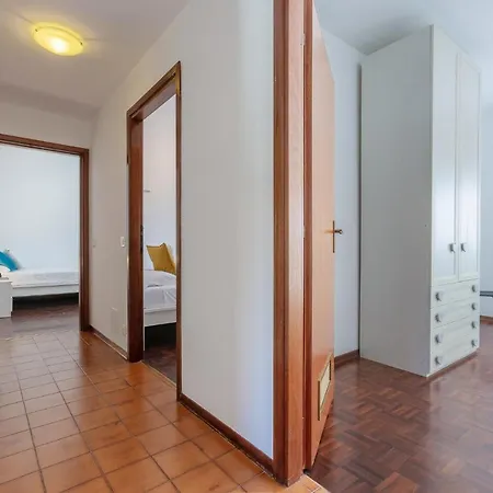 Guesthost - Pontelagoscuro Huge & Residential Lägenhet *