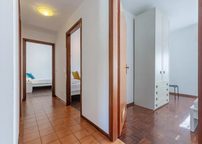 Guesthost - Pontelagoscuro Huge & Residential Apartment *