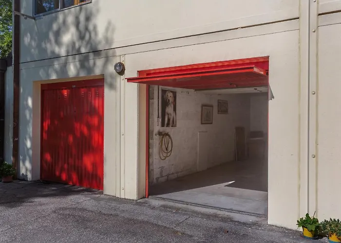 Guesthost - Pontelagoscuro Huge & Residential Apartment *