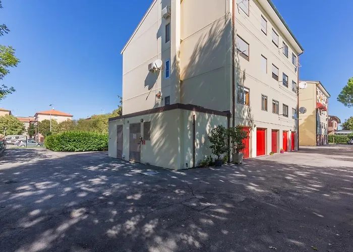 Guesthost - Pontelagoscuro Huge & Residential *