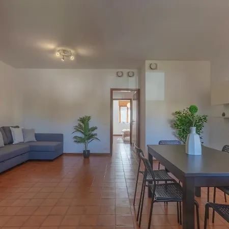 Pontelagoscuro Huge & Residential Apartment Ferrara