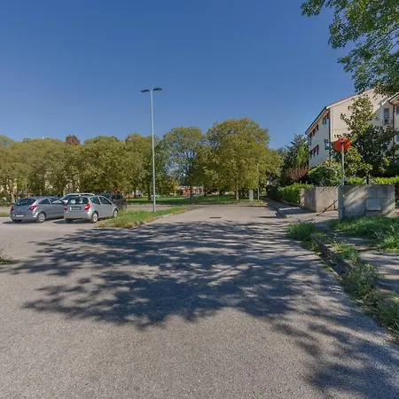 Pontelagoscuro Huge & Residential Apartment