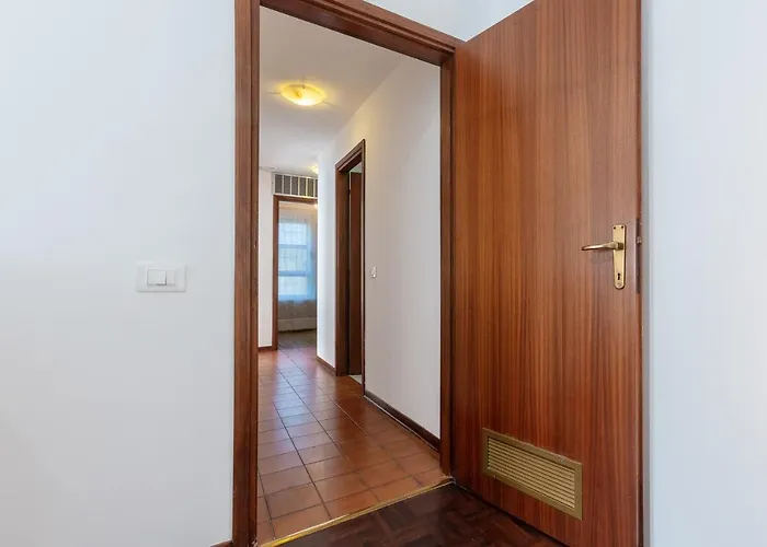 Guesthost - Pontelagoscuro Huge & Residential *