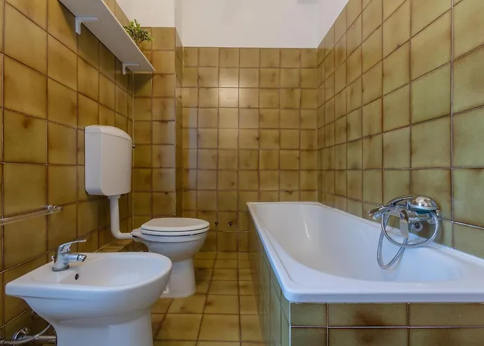 Guesthost - Pontelagoscuro Huge & Residential