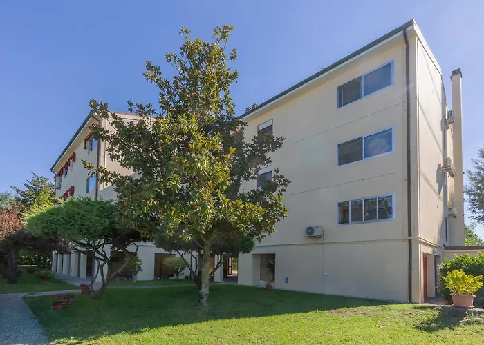 Appartement Guesthost - Pontelagoscuro Huge & Residential