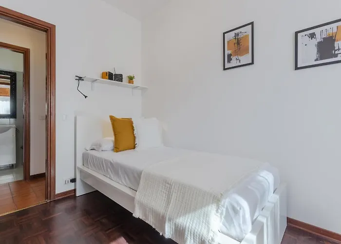 Guesthost - Pontelagoscuro Huge & Residential